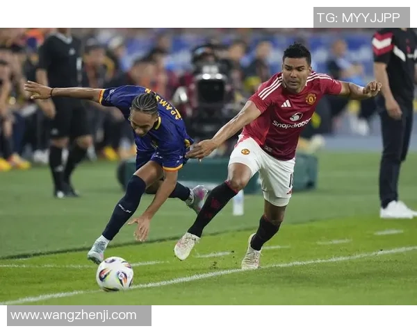 近期足球球星表现亮眼 各大联赛明星引发关注与热议